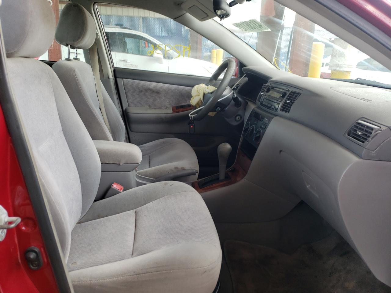Photo 5 from auction – 2005 TOYOTA COROLLA CE with VIN 1NXBR32E95Z357892