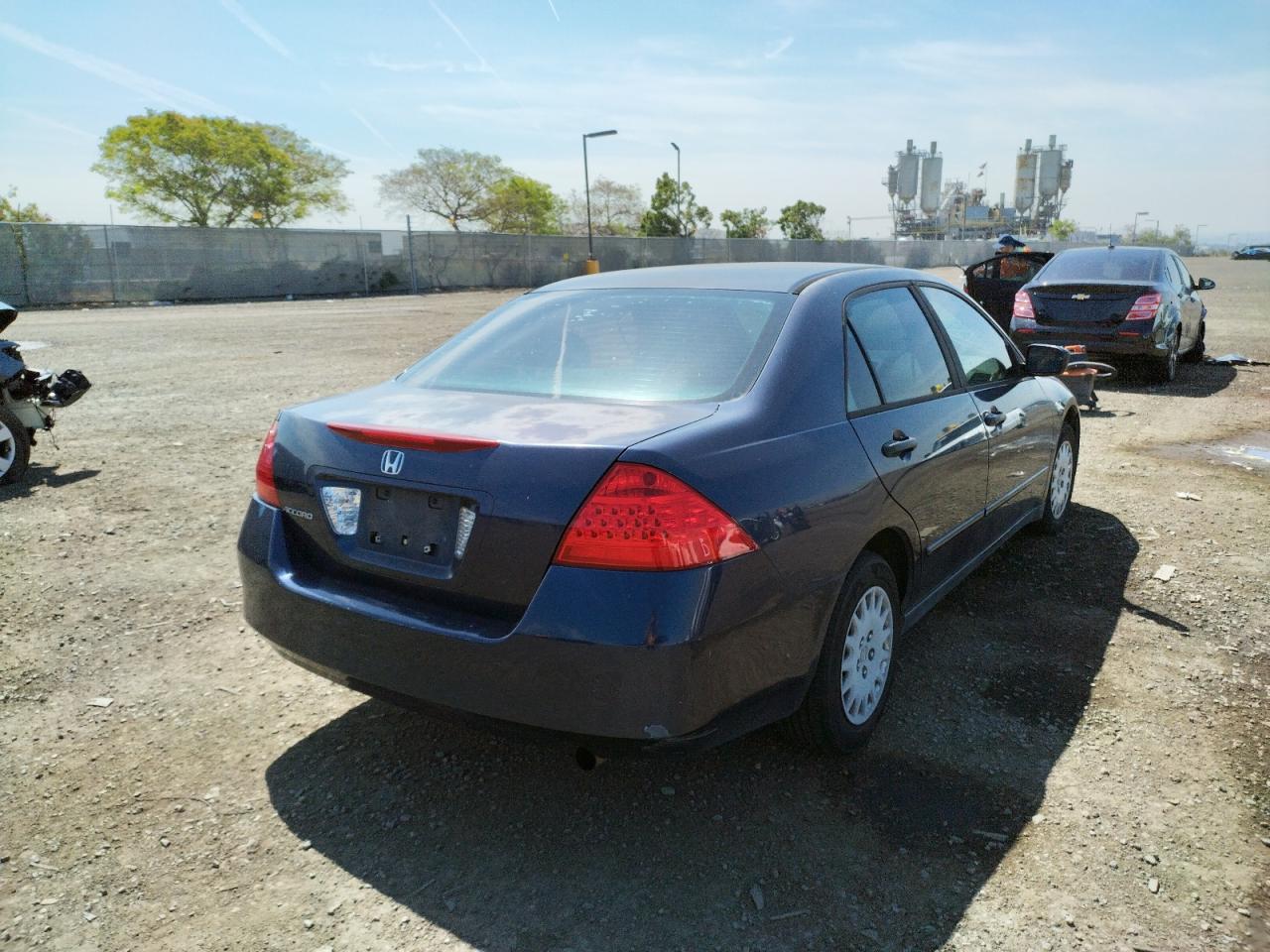 Photo 4 from auction – 2007 HONDA ACCORD VAL with VIN JHMCM561X7C017457