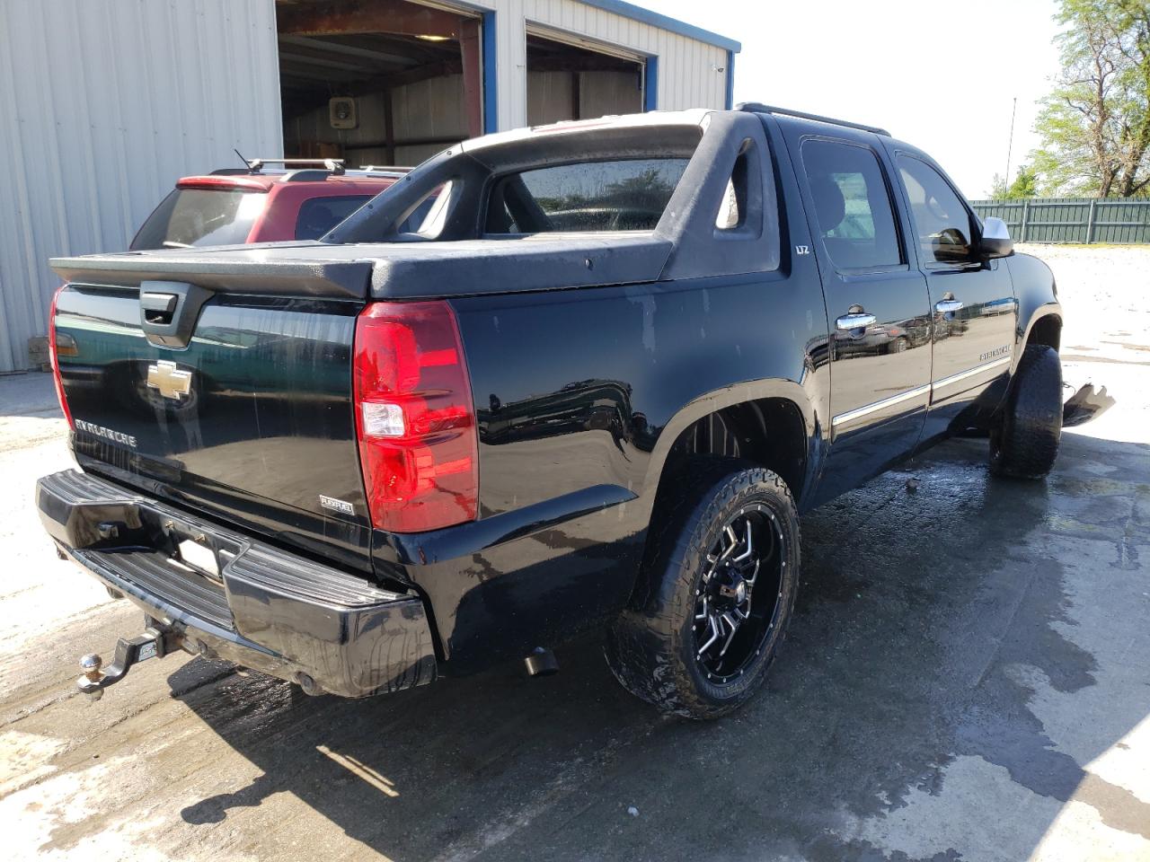 Photo 4 from auction – 2009 CHEVROLET AVALANCHE with VIN 3GNFK320X9G236027