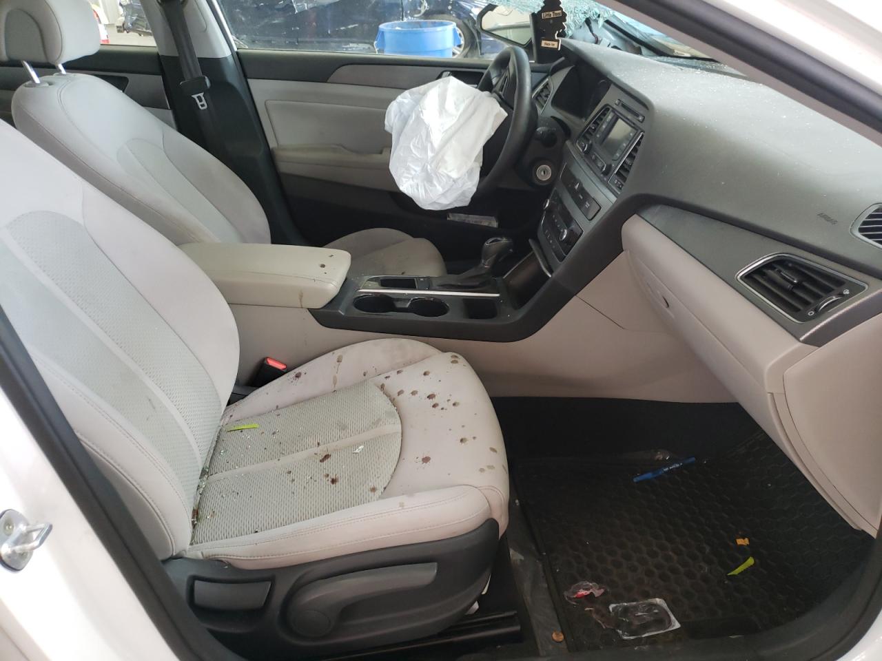 Photo 5 from auction – 2015 HYUNDAI SONATA SE with VIN 5NPE24AF6FH230776