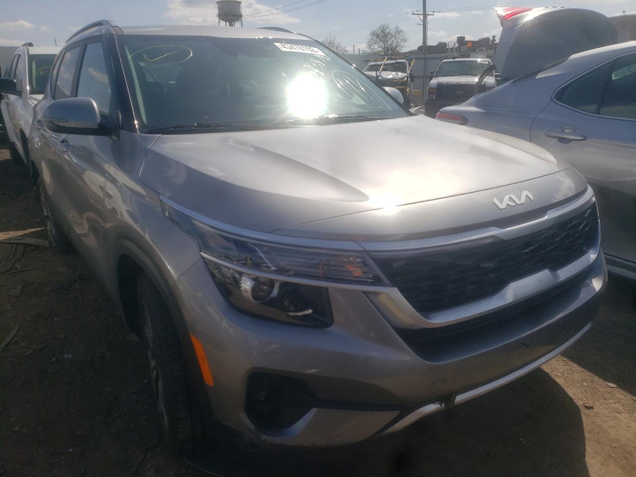 KIA SELTOS EX 2022 with VIN KNDERCAA1N7309639 - Photo from auction