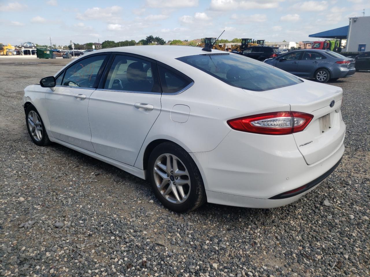 Photo 3 from auction – 2016 FORD FUSION SE with VIN 3FA6P0H70GR311452