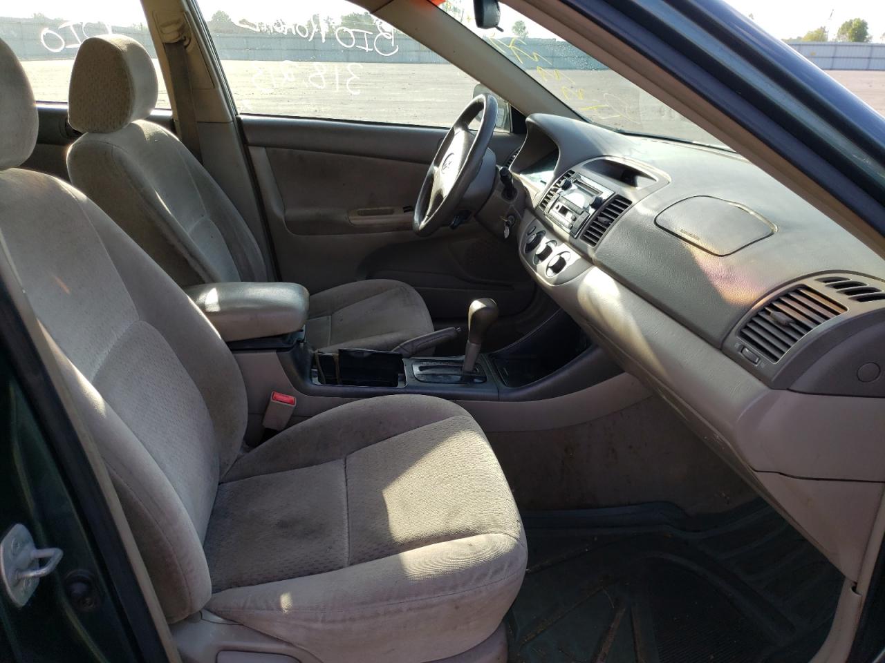 Photo 5 from auction – 2002 TOYOTA CAMRY LE with VIN 4T1BE32K82U595021