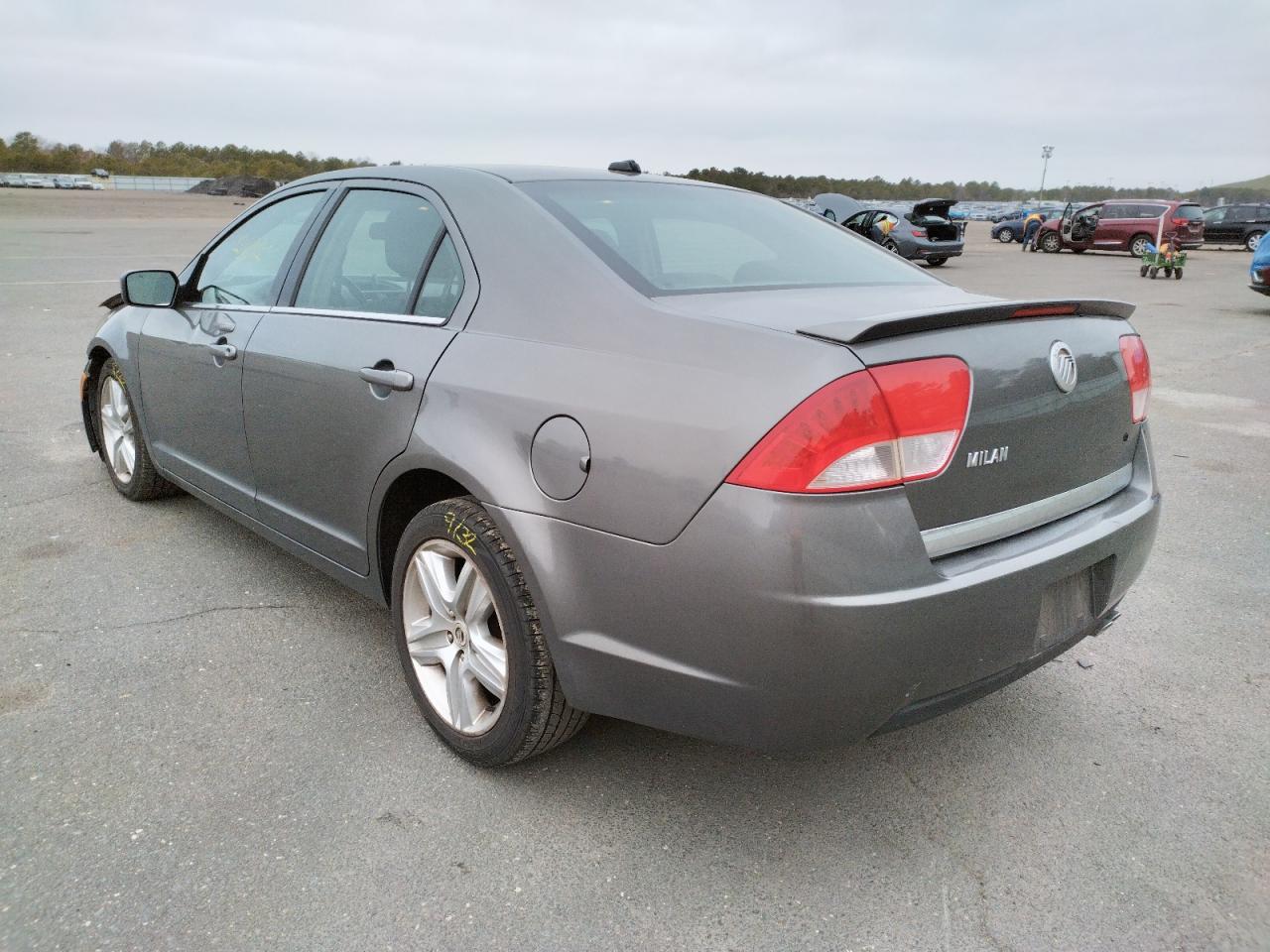 Photo 3 from auction – 2010 MERCURY MILAN with VIN 3MEHM0HA6AR606181