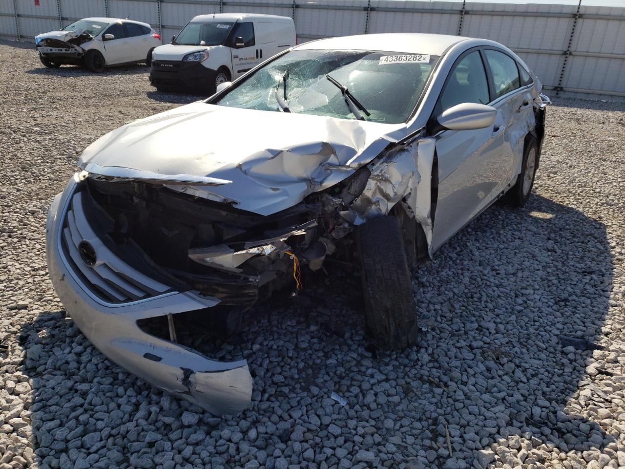 Photo 9 from auction – 2014 HYUNDAI SONATA GLS with VIN 5NPEB4AC8EH833734