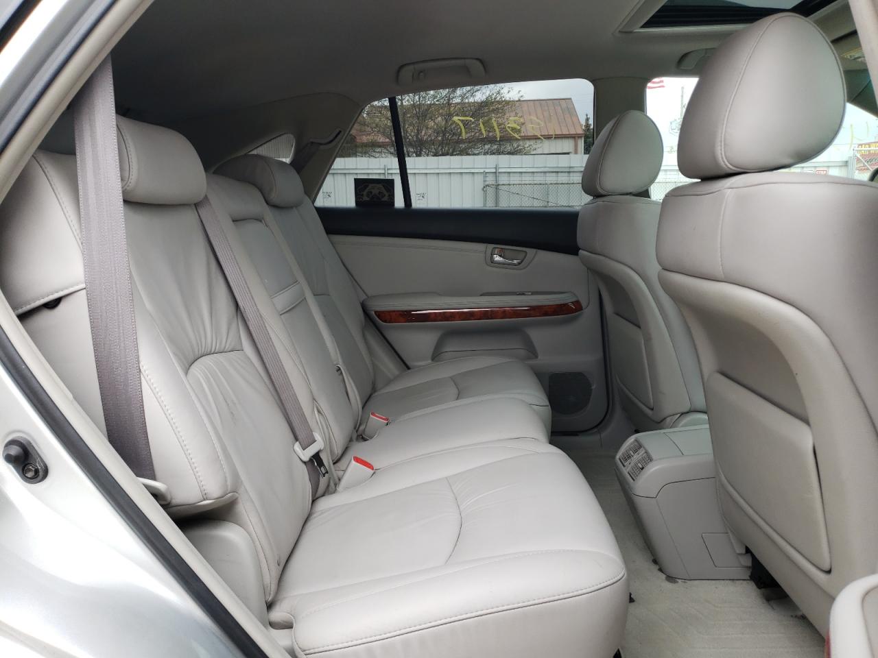 Photo 6 from auction – 2005 LEXUS RX 330 with VIN 2T2HA31U65C083199