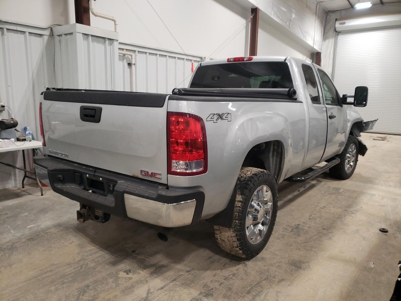 Photo 4 from auction – 2012 GMC SIERRA K25 with VIN 1GT22ZCG3CZ339934