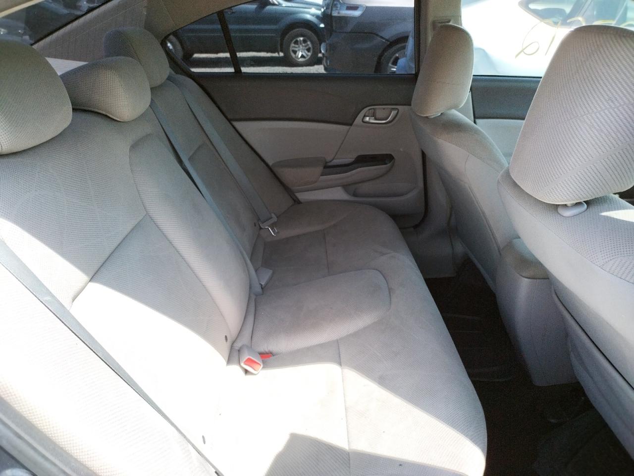 Photo 6 from auction – 2012 HONDA CIVIC LX with VIN 19XFB2F52CE321472