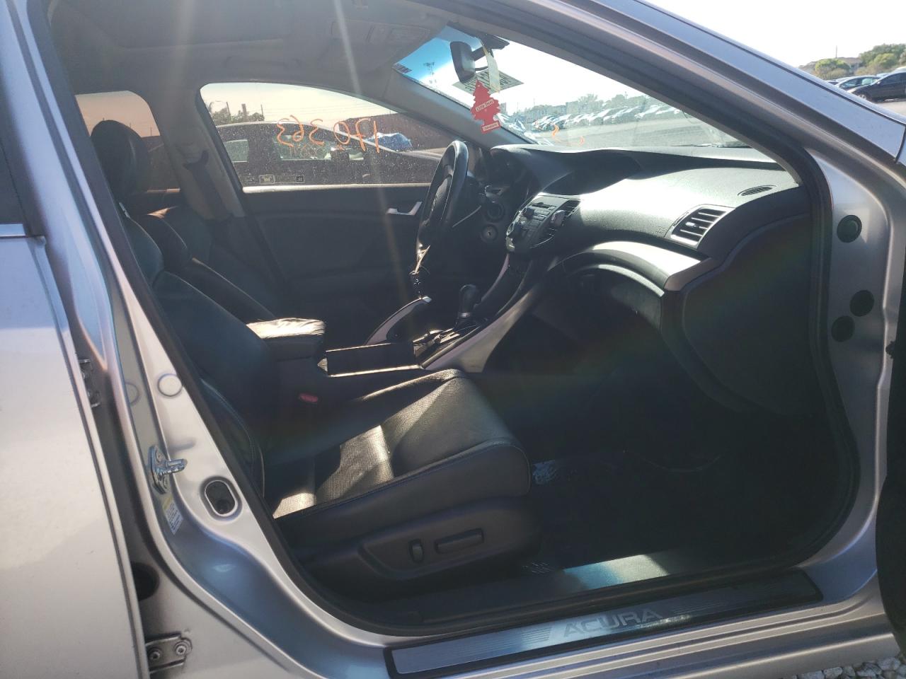 Photo 5 from auction – 2011 ACURA TSX with VIN JH4CU2F64BC015867