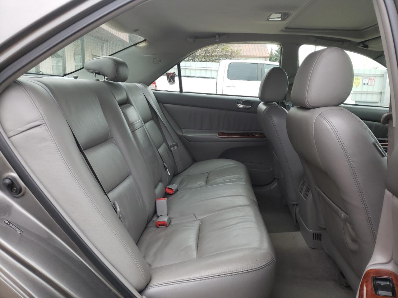 Photo 6 from auction – 2005 TOYOTA CAMRY LE with VIN 4T1BE30KX5U639737