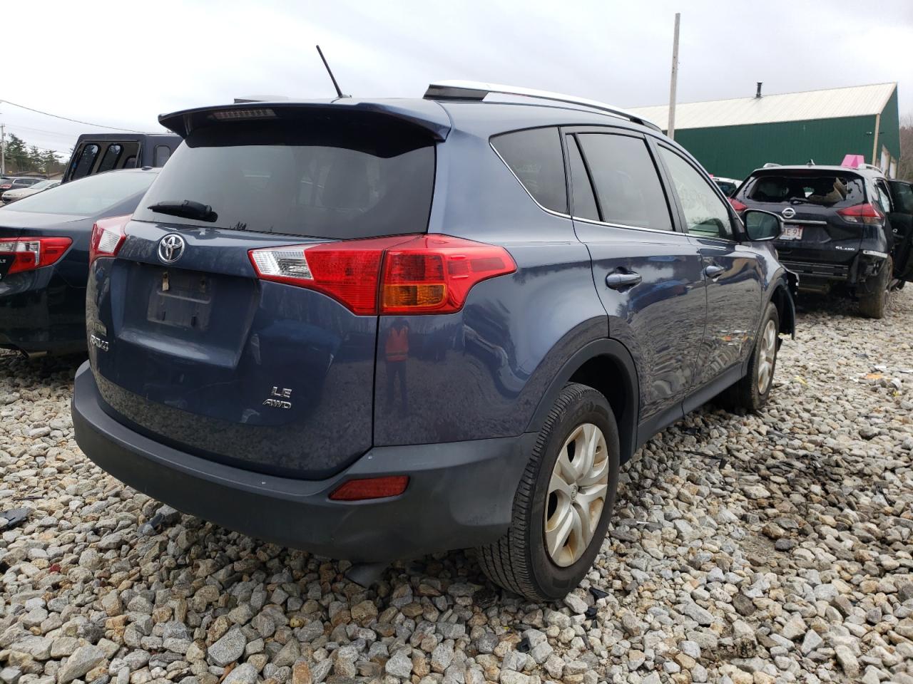 Photo 4 from auction – 2013 TOYOTA RAV4 LE with VIN JTMBFREV2D5002986
