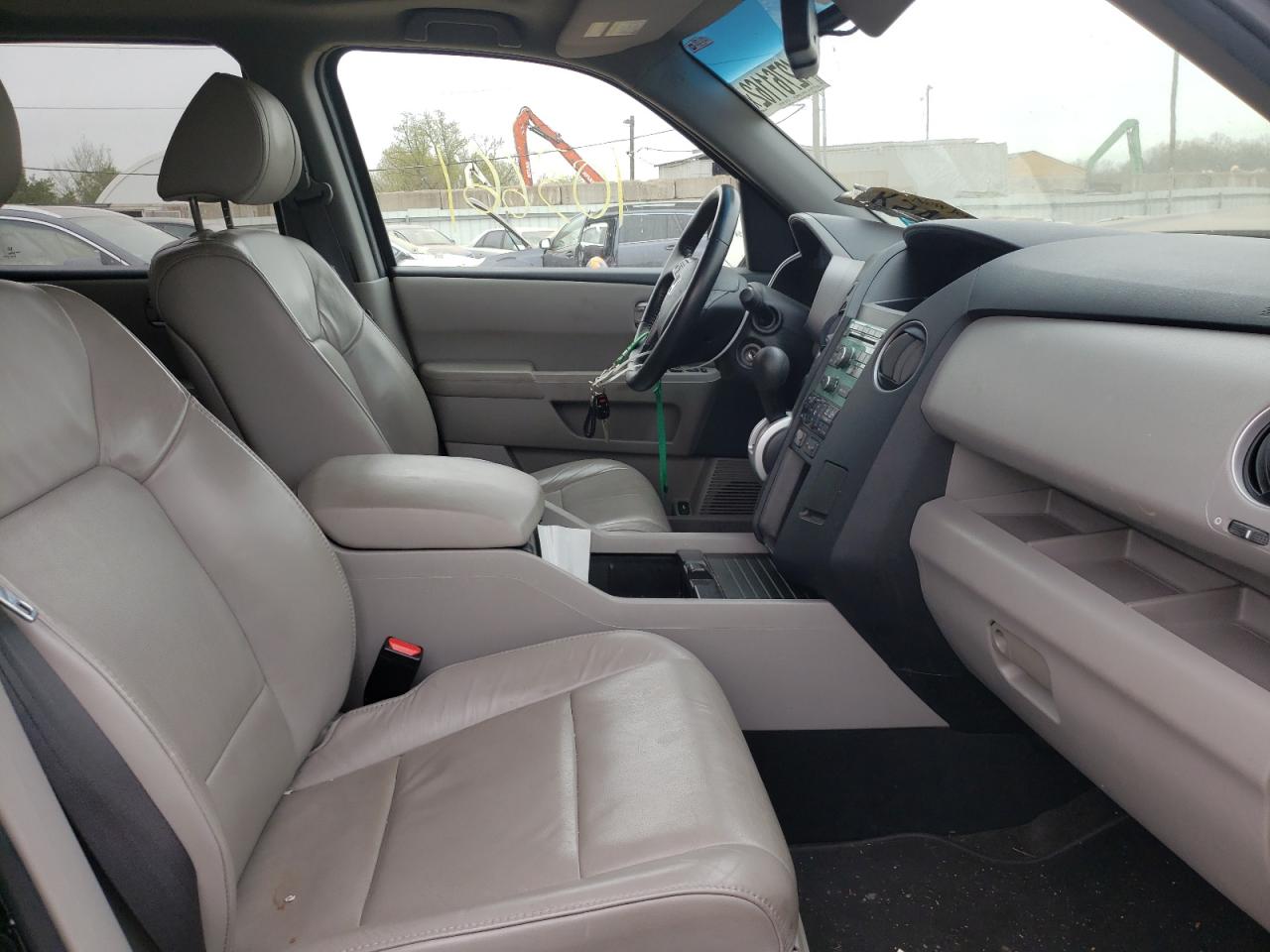 Photo 5 from auction – 2011 HONDA PILOT EXL with VIN 5FNYF4H56BB106157