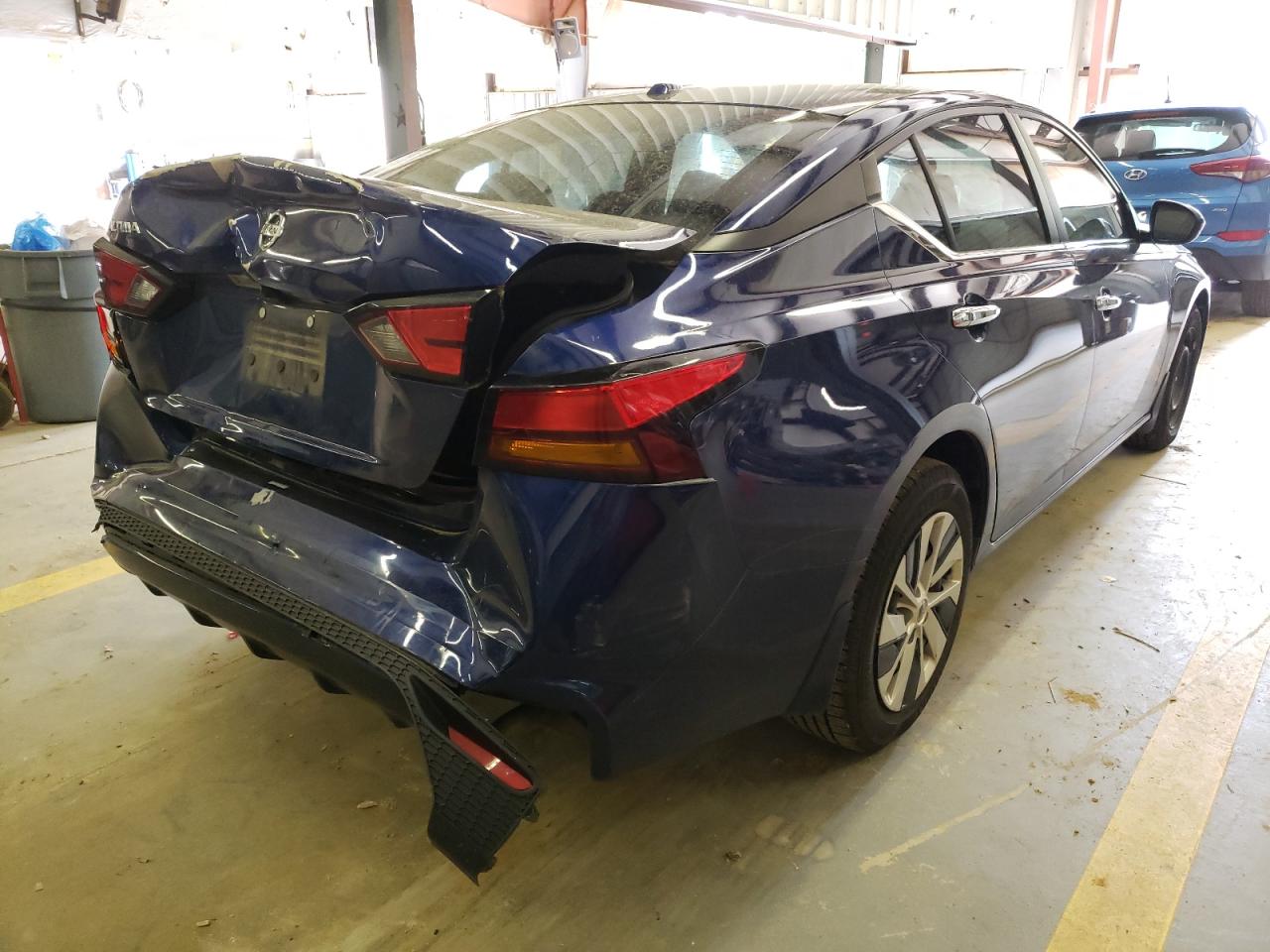 Photo 4 from auction – 2019 NISSAN ALTIMA S with VIN 1N4BL4BV6KC121834