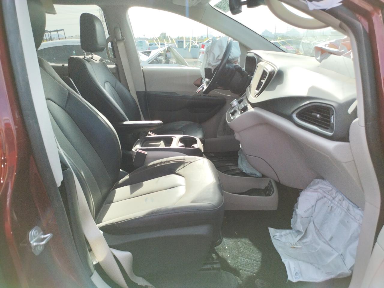 Photo 5 from auction – 2019 CHRYSLER PACIFICA T with VIN 2C4RC1BG2KR703509