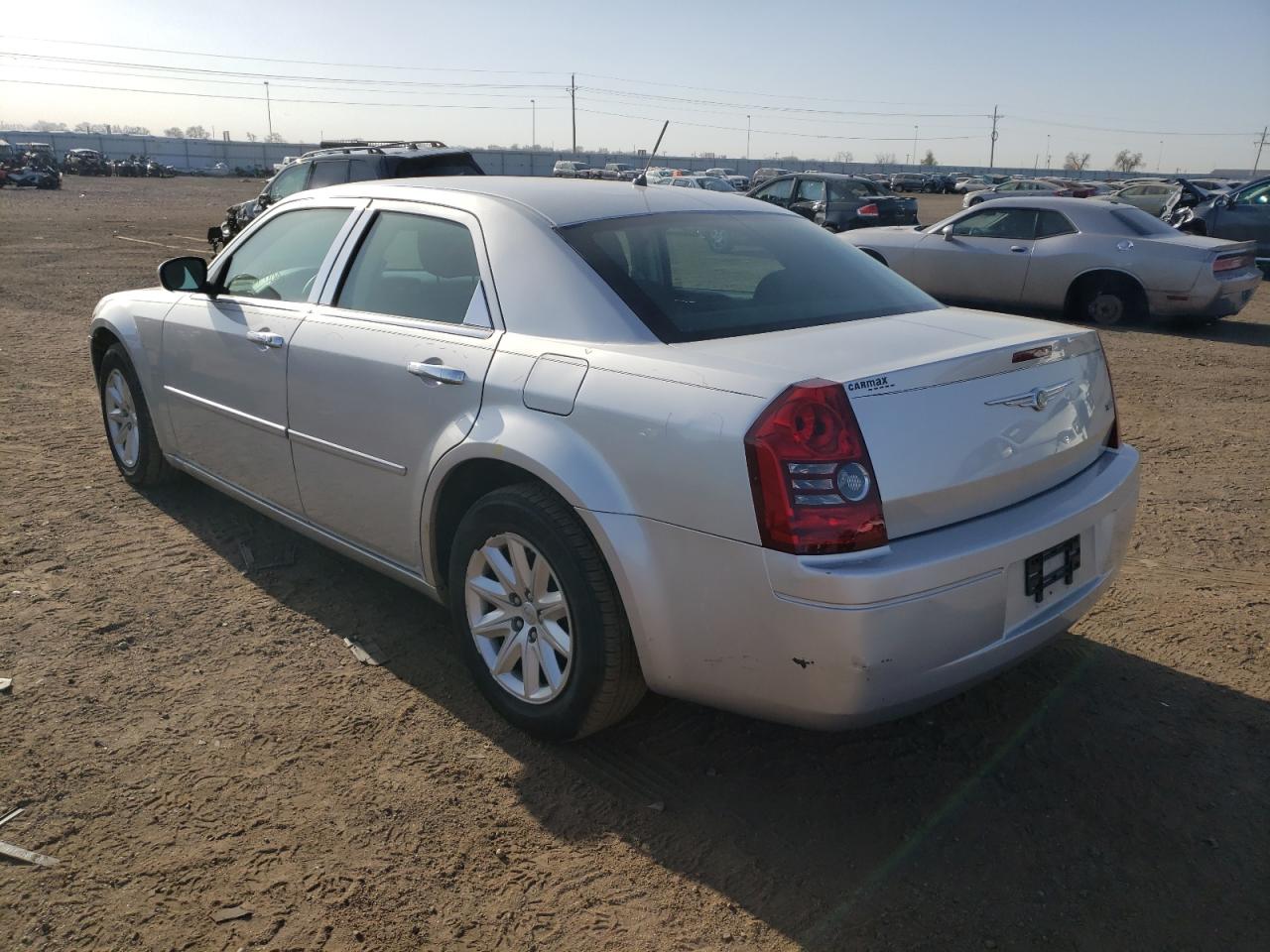 Photo 3 from auction – 2008 CHRYSLER 300 LX with VIN 2C3KA43R78H128979