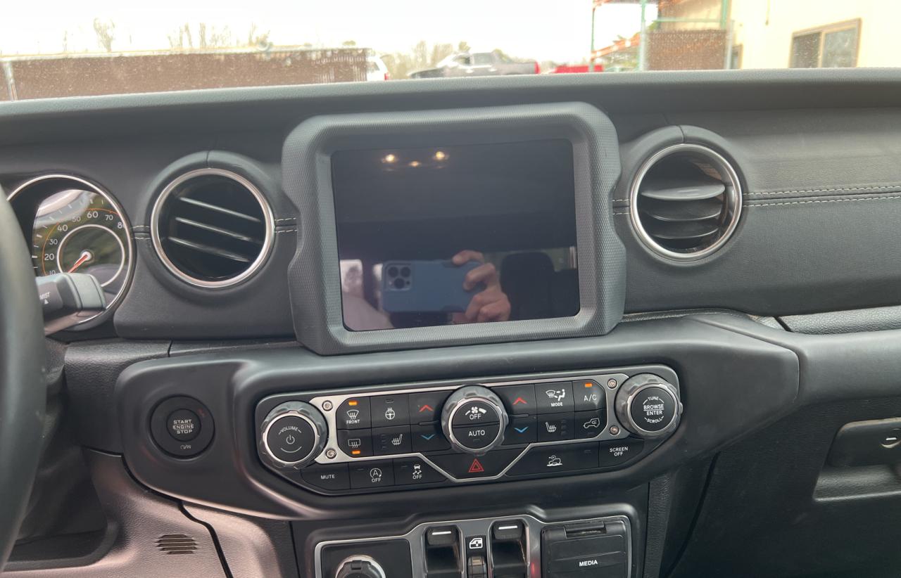 Photo 9 from auction – 2020 JEEP GLADIATOR with VIN 1C6HJTFG2LL170358