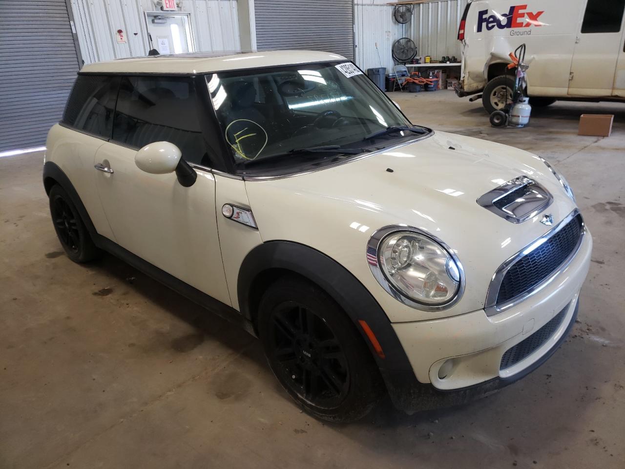 MINI COOPER S 2007 with VIN WMWMF735X7TL87808 - Photo from auction