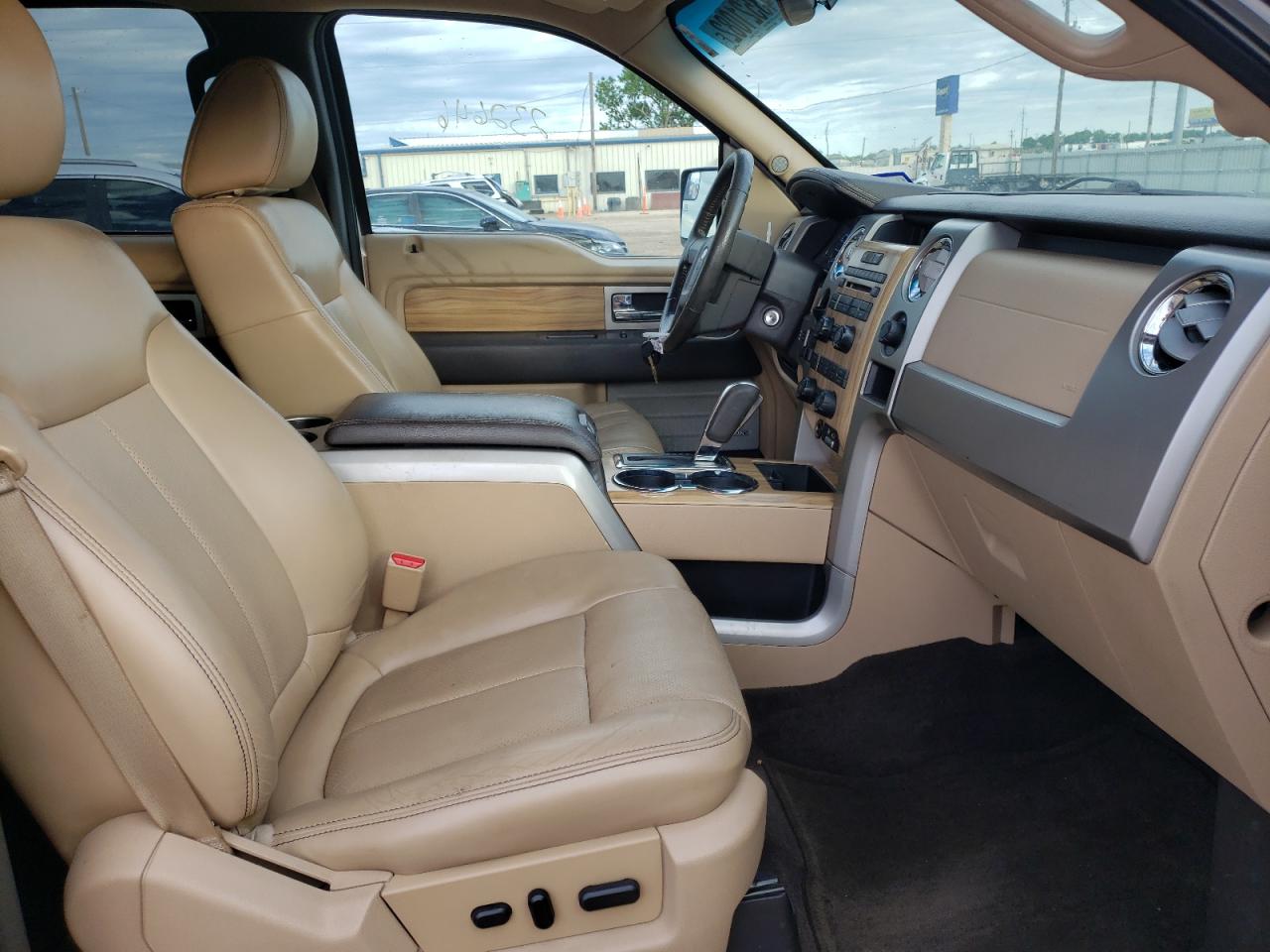 Photo 5 from auction – 2011 FORD F150 SUPER with VIN 1FTFW1CF4BKD85813