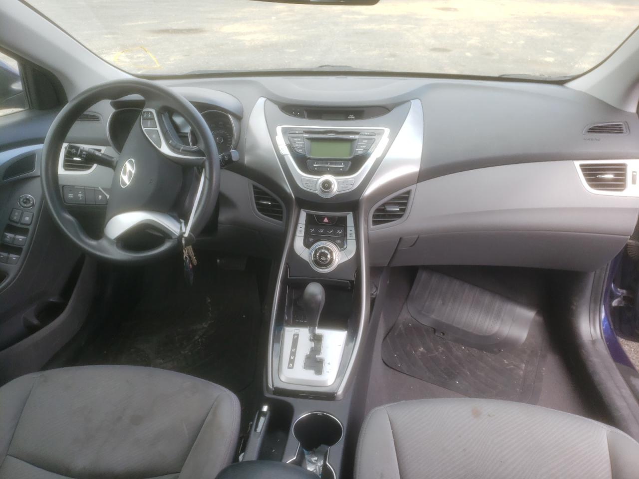 Photo 9 from auction – 2012 HYUNDAI ELANTRA with VIN 5NPDH4AE0CH072058