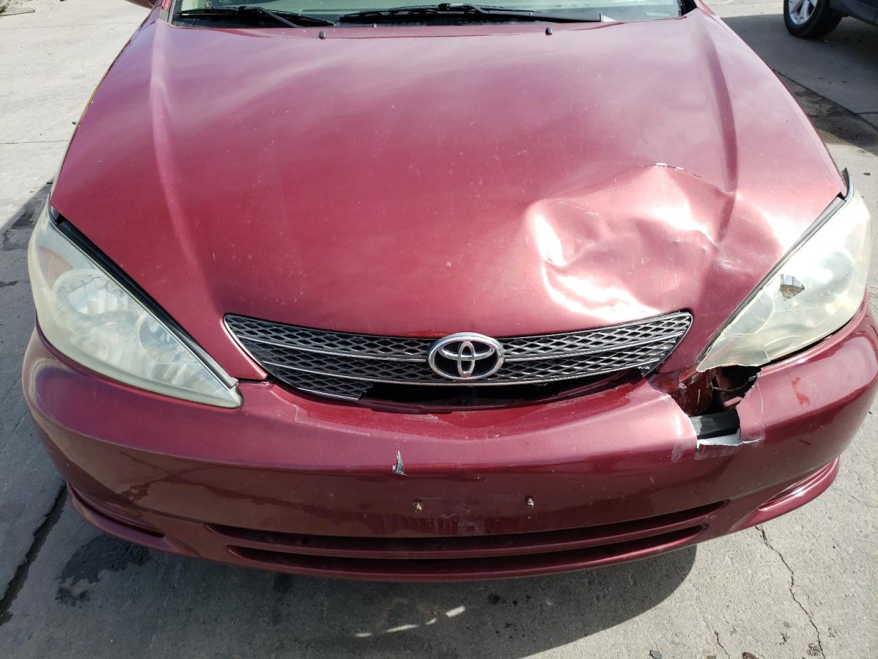 Photo 9 from auction – 2004 TOYOTA CAMRY LE with VIN 4T1BE32K74U264742