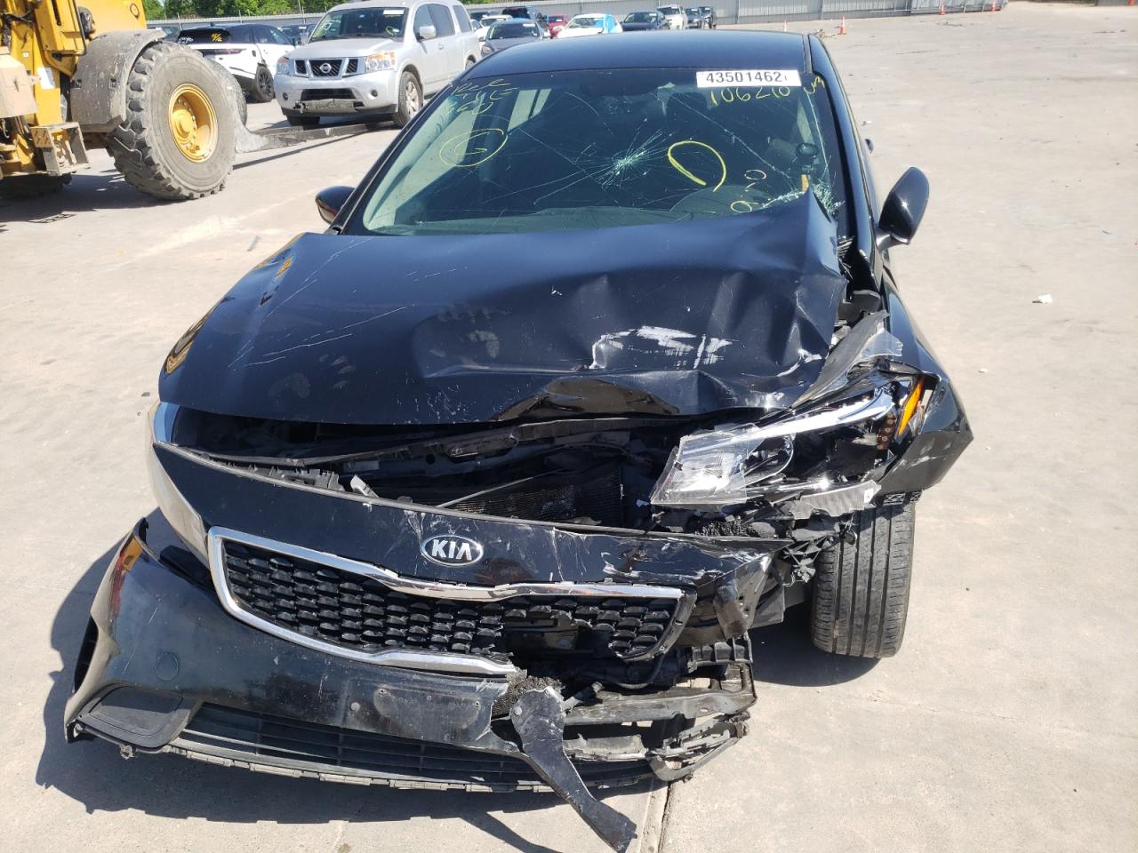 Photo 9 from auction – 2017 KIA FORTE LX with VIN 3KPFL4A73HE106210