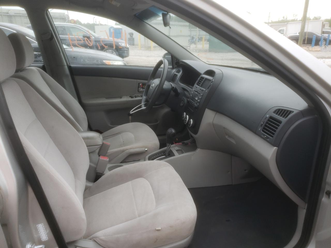 Photo 5 from auction – 2008 KIA SPECTRA EX with VIN KNAFE122185534684