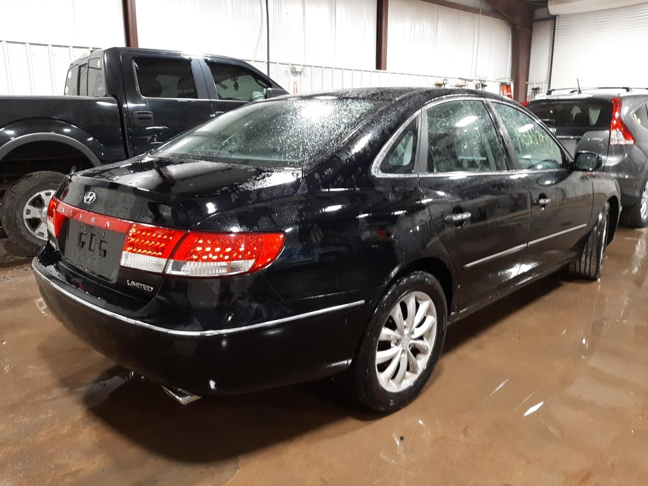 Photo 4 from auction – 2007 HYUNDAI AZERA SE with VIN KMHFC46F97A158678