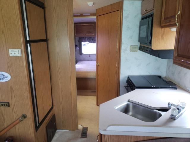 Photo 6 from auction – 1996 WINNEBAGO RV with VIN 1GBKP37N4T3304723
