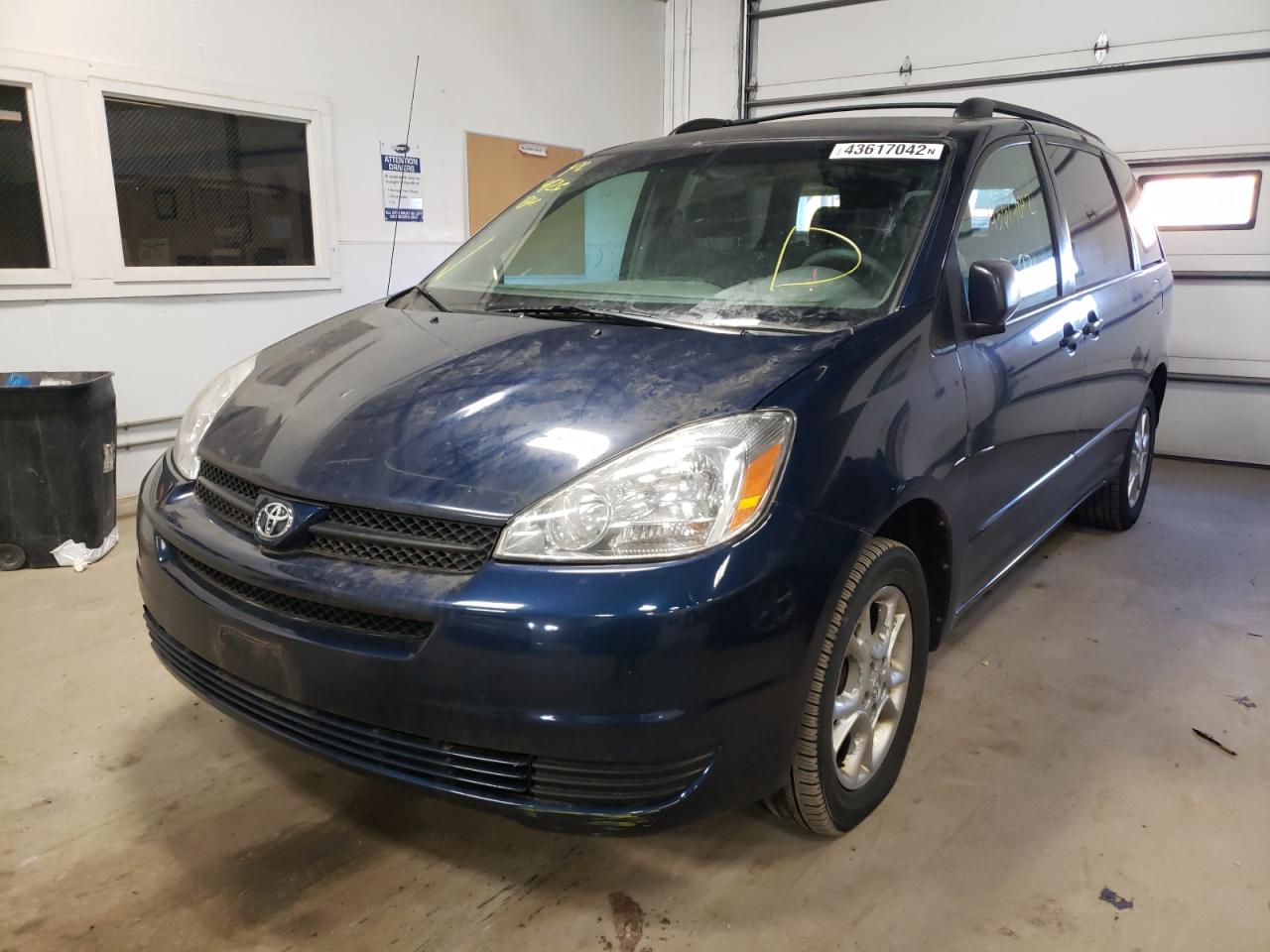 Photo 2 from auction – 2005 TOYOTA SIENNA LE with VIN 5TDBA23C55S035497