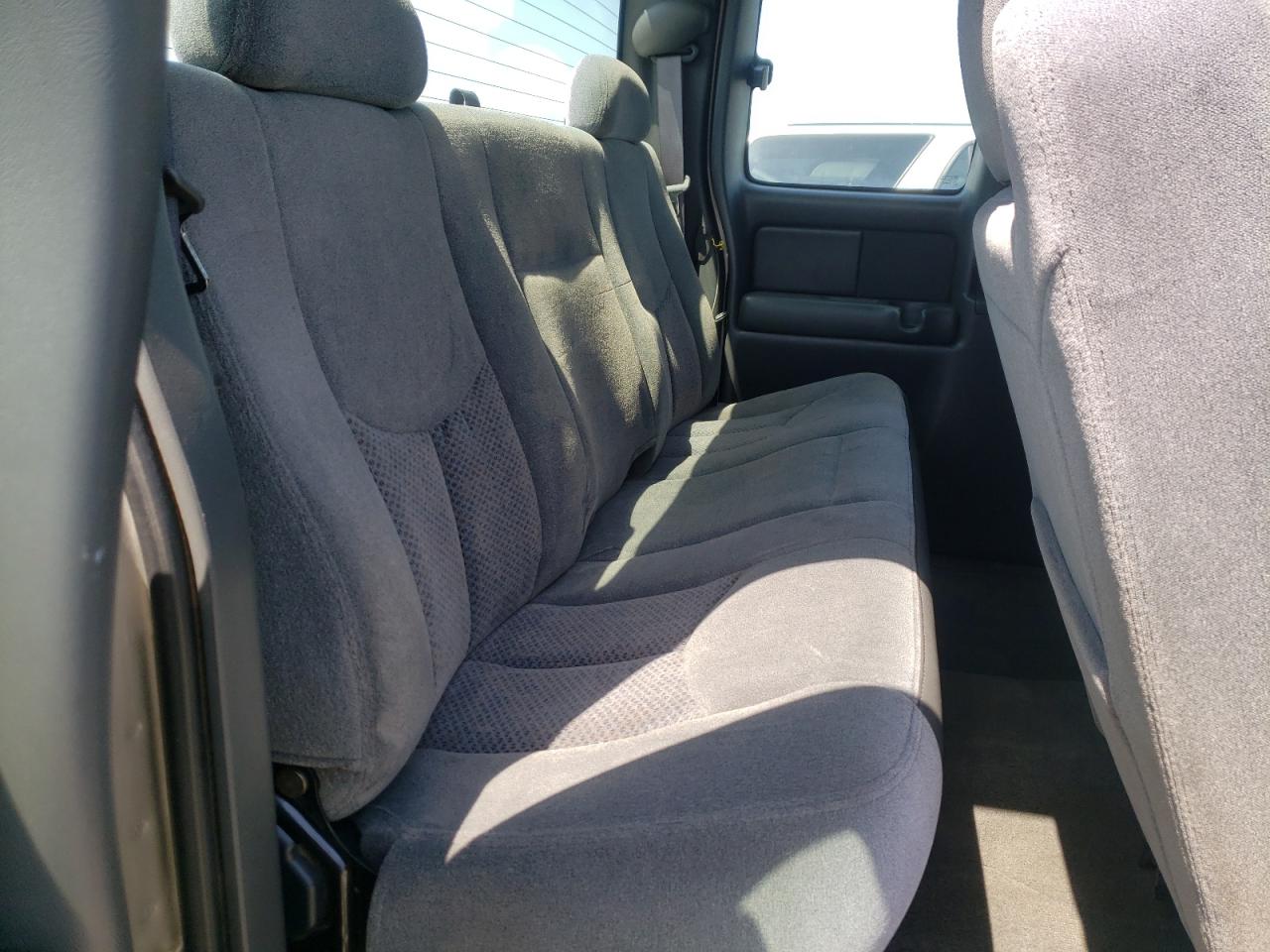 Zdjęcie 6 z aukcji – 2003 CHEVROLET SILVERADO z VIN 1GCHK29U93E105982