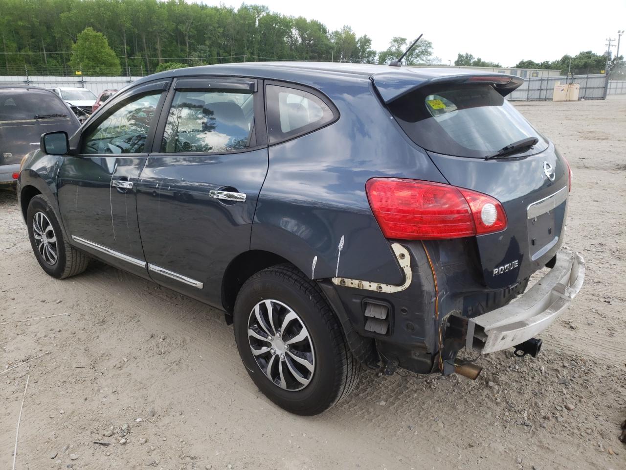 Photo 3 from auction – 2013 NISSAN ROGUE S with VIN JN8AS5MV2DW628540