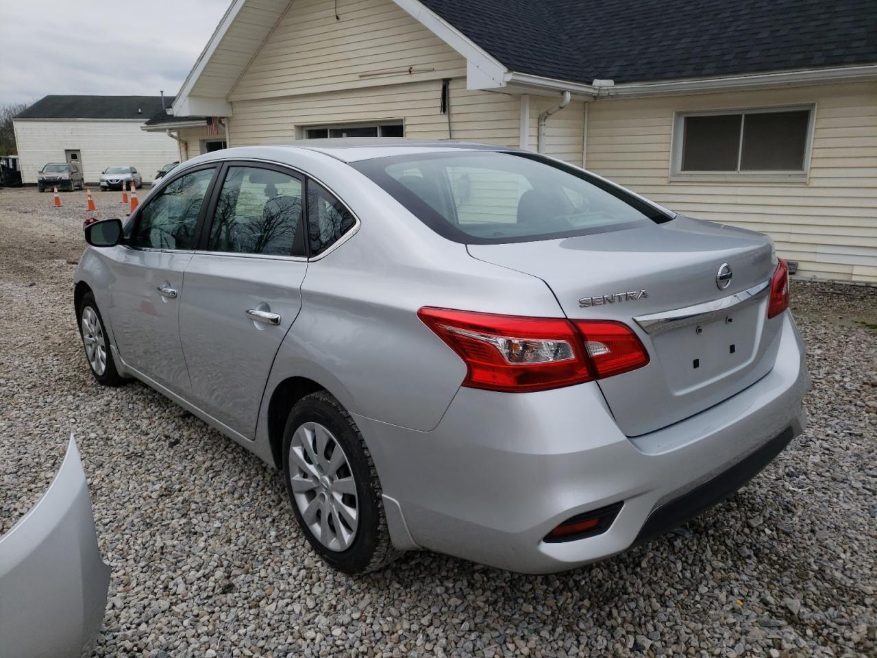 Photo 3 from auction – 2017 NISSAN SENTRA S/S with VIN 3N1AB7AP5HY281963