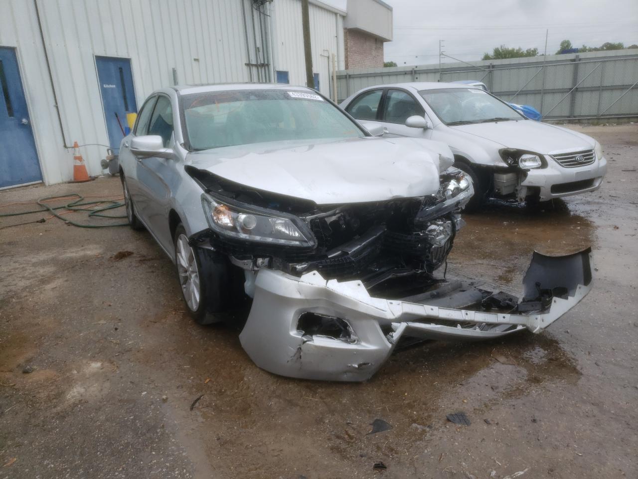 HONDA ACCORD EXL 2015 with VIN 1HGCR3F83FA011273 - Photo from auction