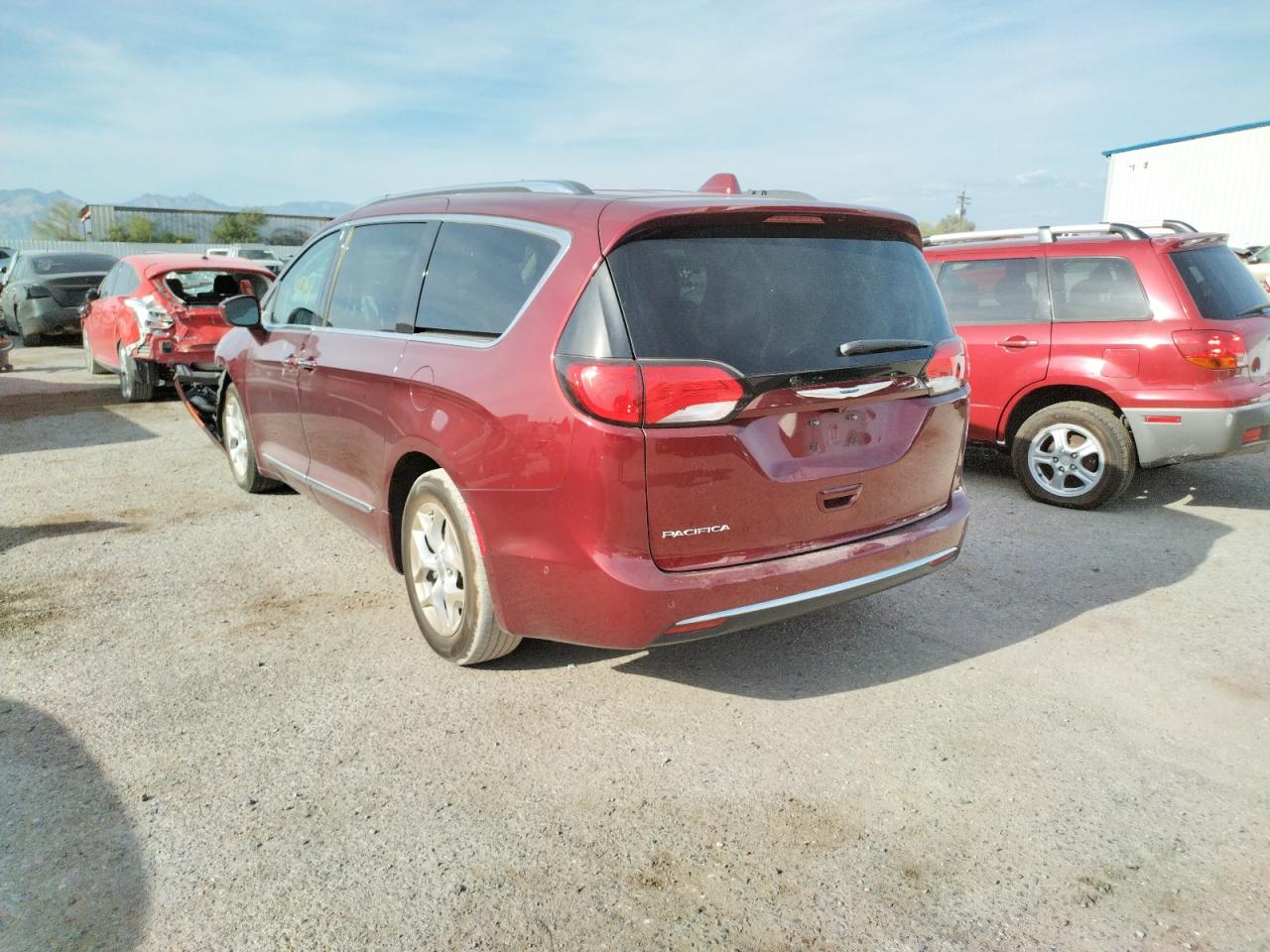 Photo 3 from auction – 2019 CHRYSLER PACIFICA T with VIN 2C4RC1BG2KR703509