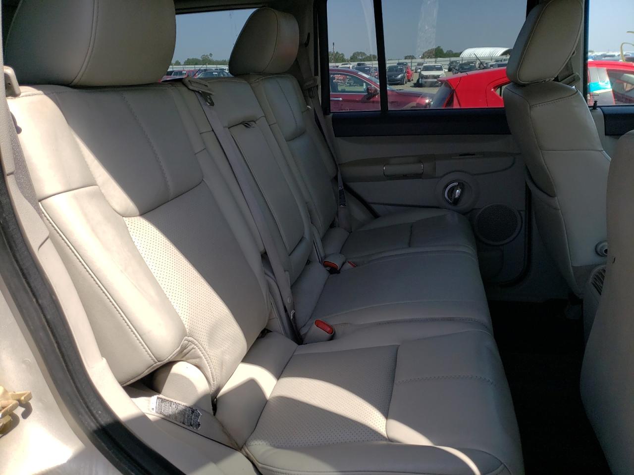 Photo 6 from auction – 2006 JEEP COMMANDER with VIN 1J8HH58226C359834