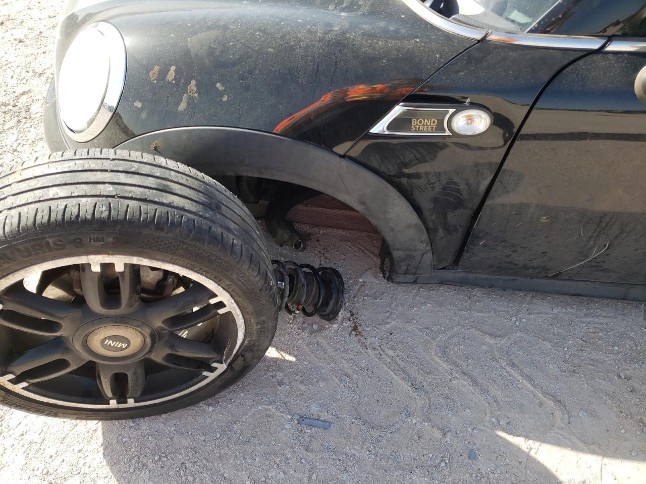 Photo 9 from auction – 2013 MINI COOPER CLU with VIN WMWZF3C57DT490937
