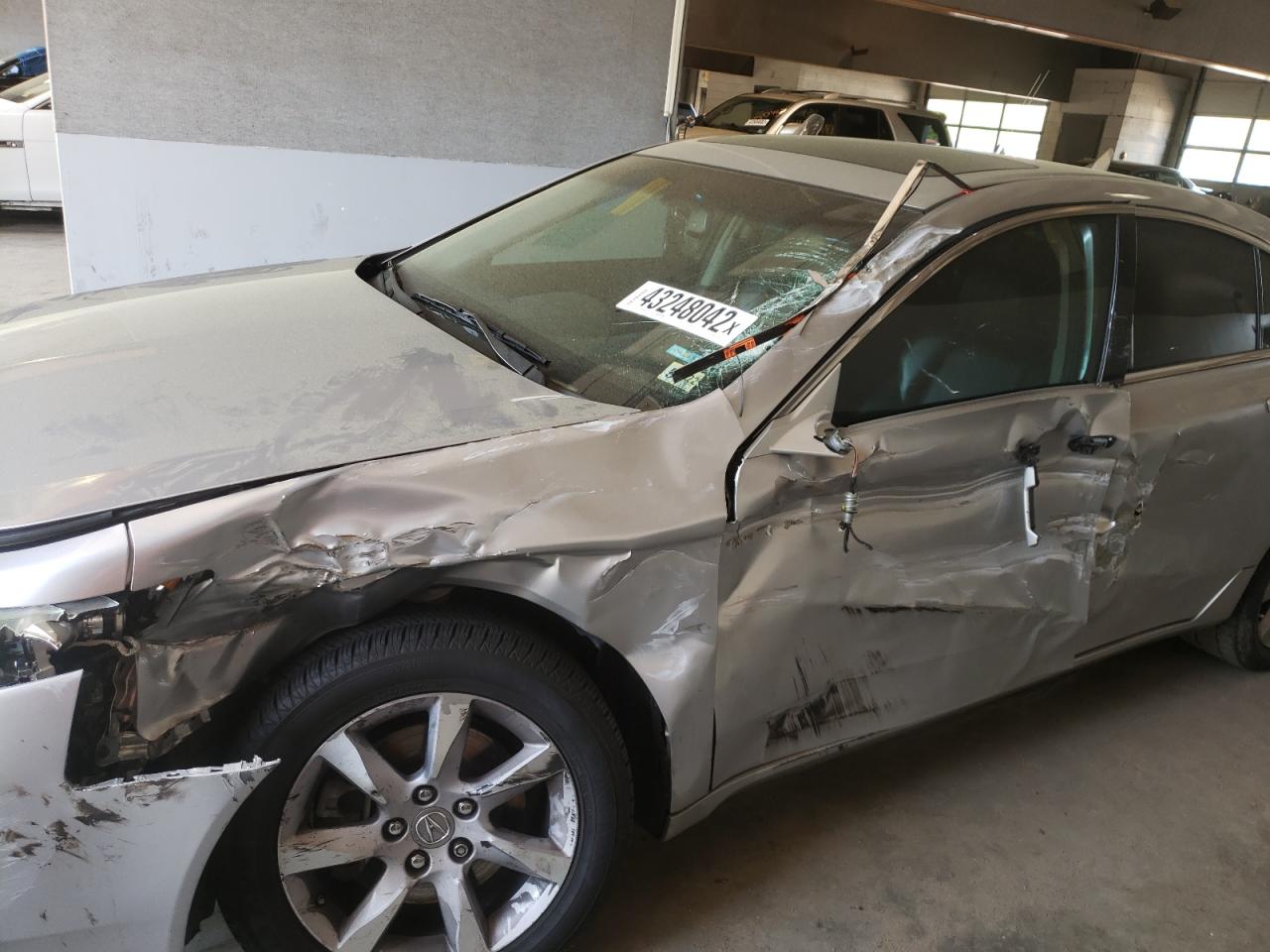 Photo 9 from auction – 2014 ACURA TL TECH with VIN 19UUA8F50EA007081