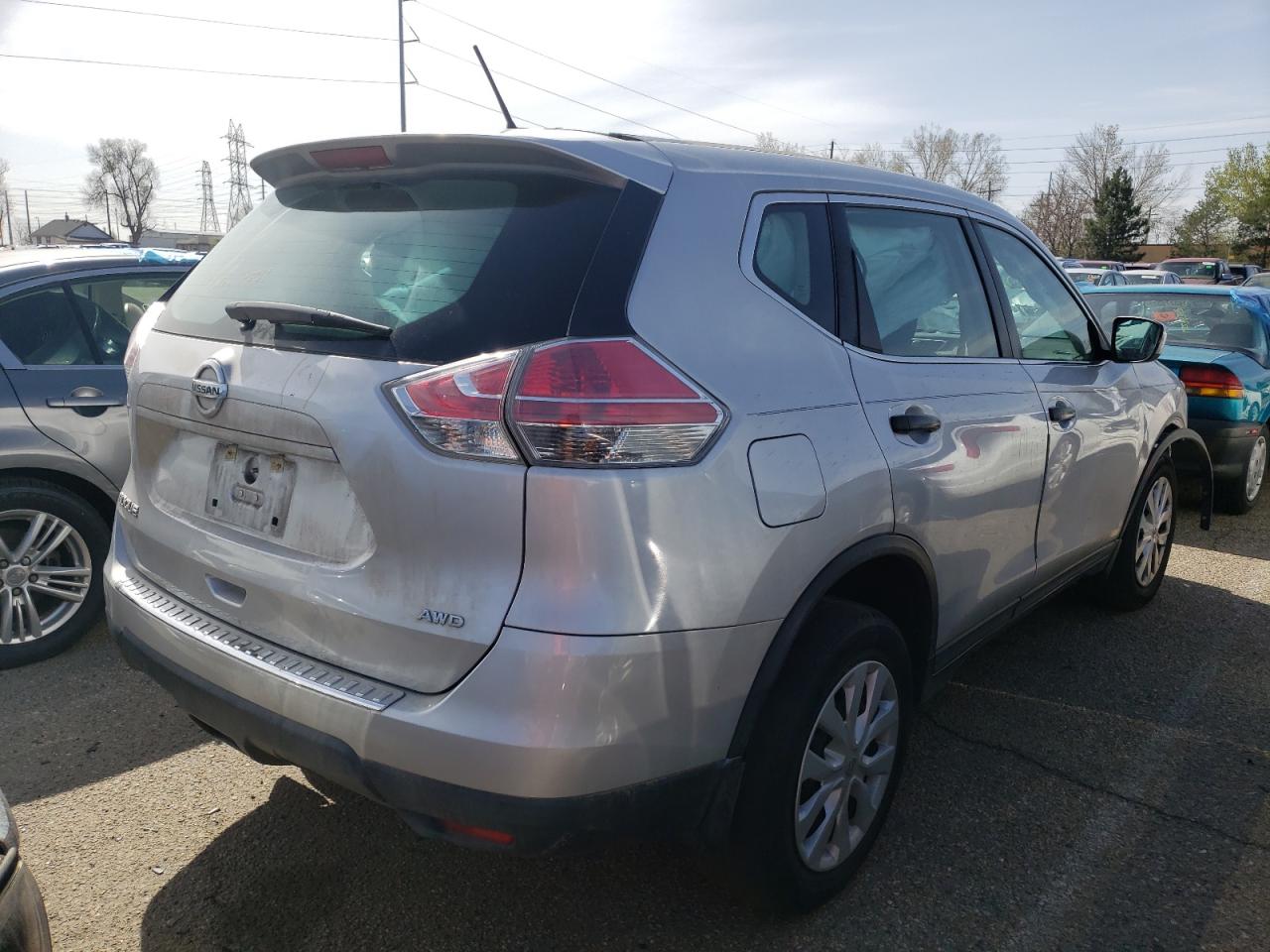 Photo 4 from auction – 2016 NISSAN ROGUE S with VIN 5N1AT2MV3GC887871