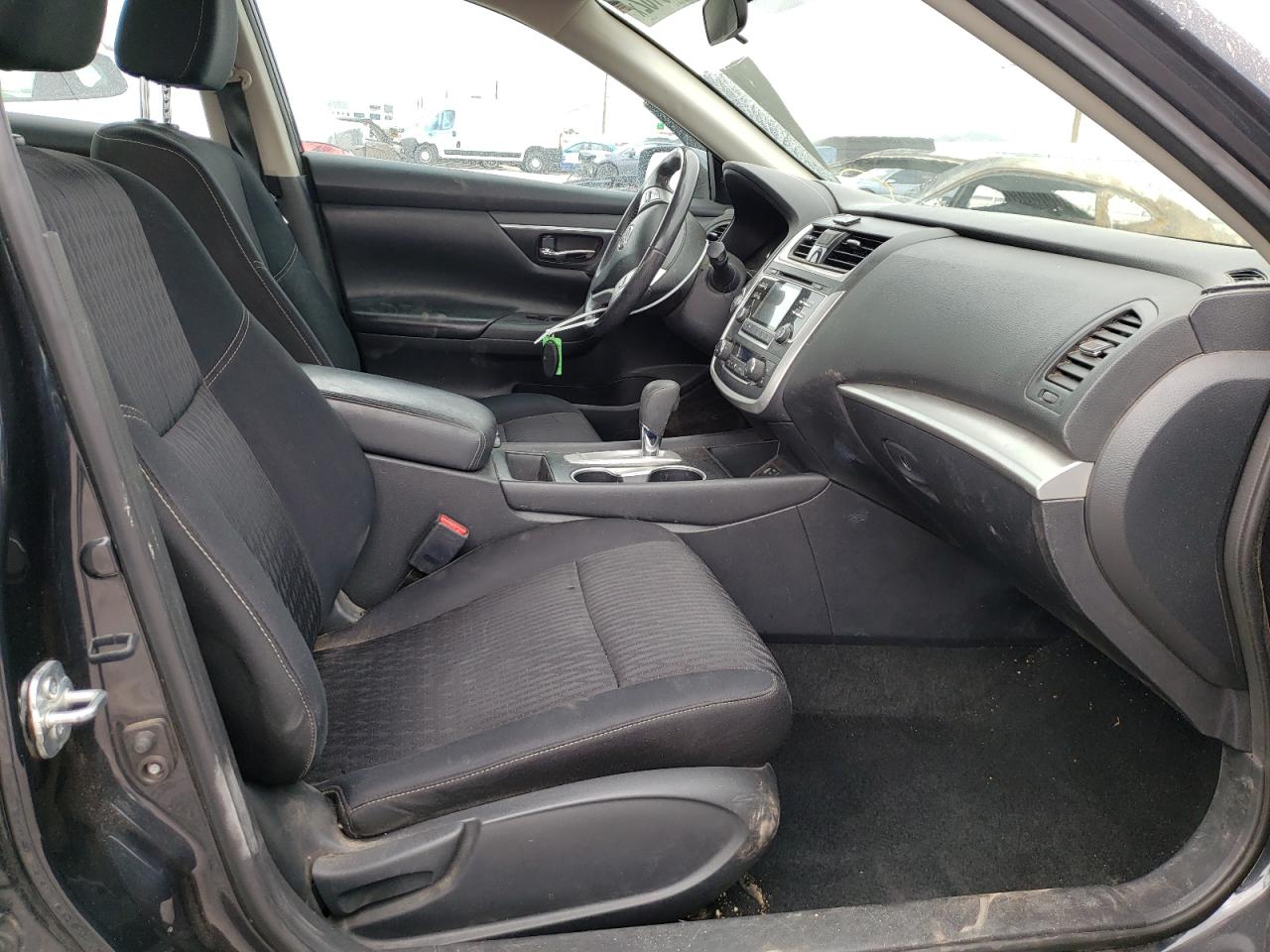 Photo 5 from auction – 2017 NISSAN ALTIMA 2.5 with VIN 1N4AL3AP1HC281976