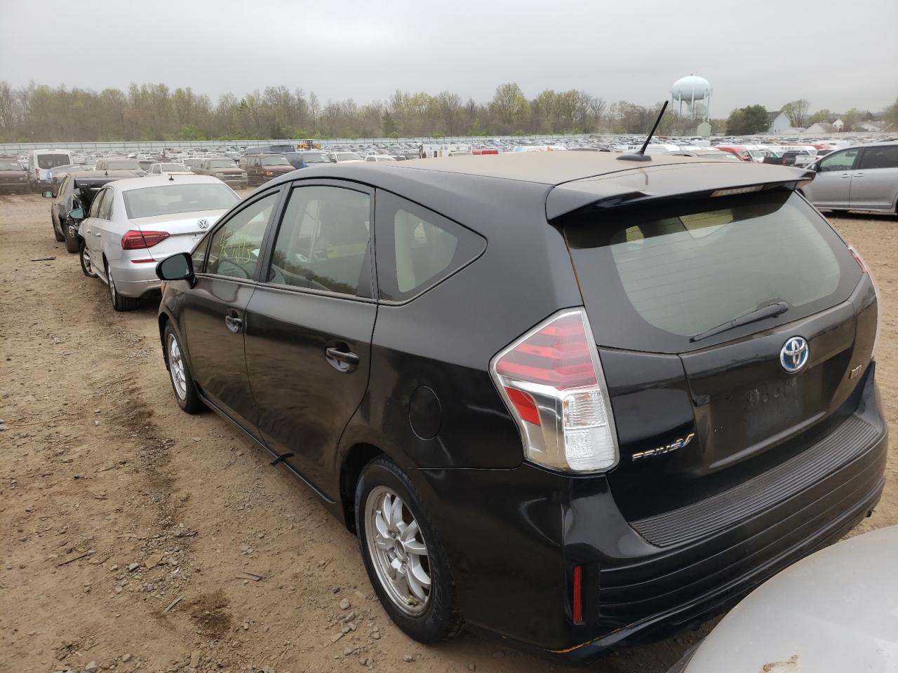 Photo 3 from auction – 2015 TOYOTA PRIUS V with VIN JTDZN3EU7FJ024157