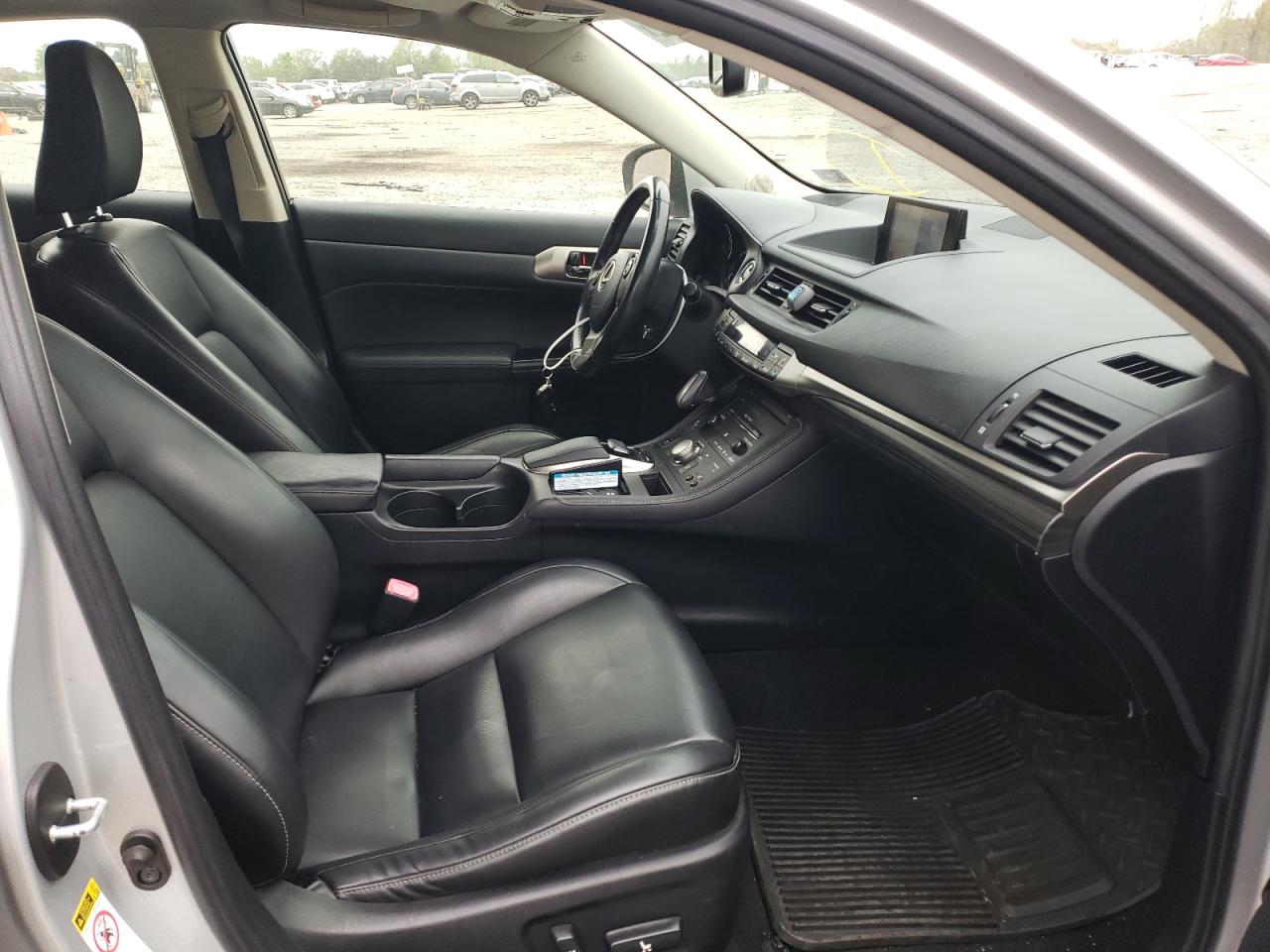 Photo 5 from auction – 2014 LEXUS CT 200 with VIN JTHKD5BH4E2187668
