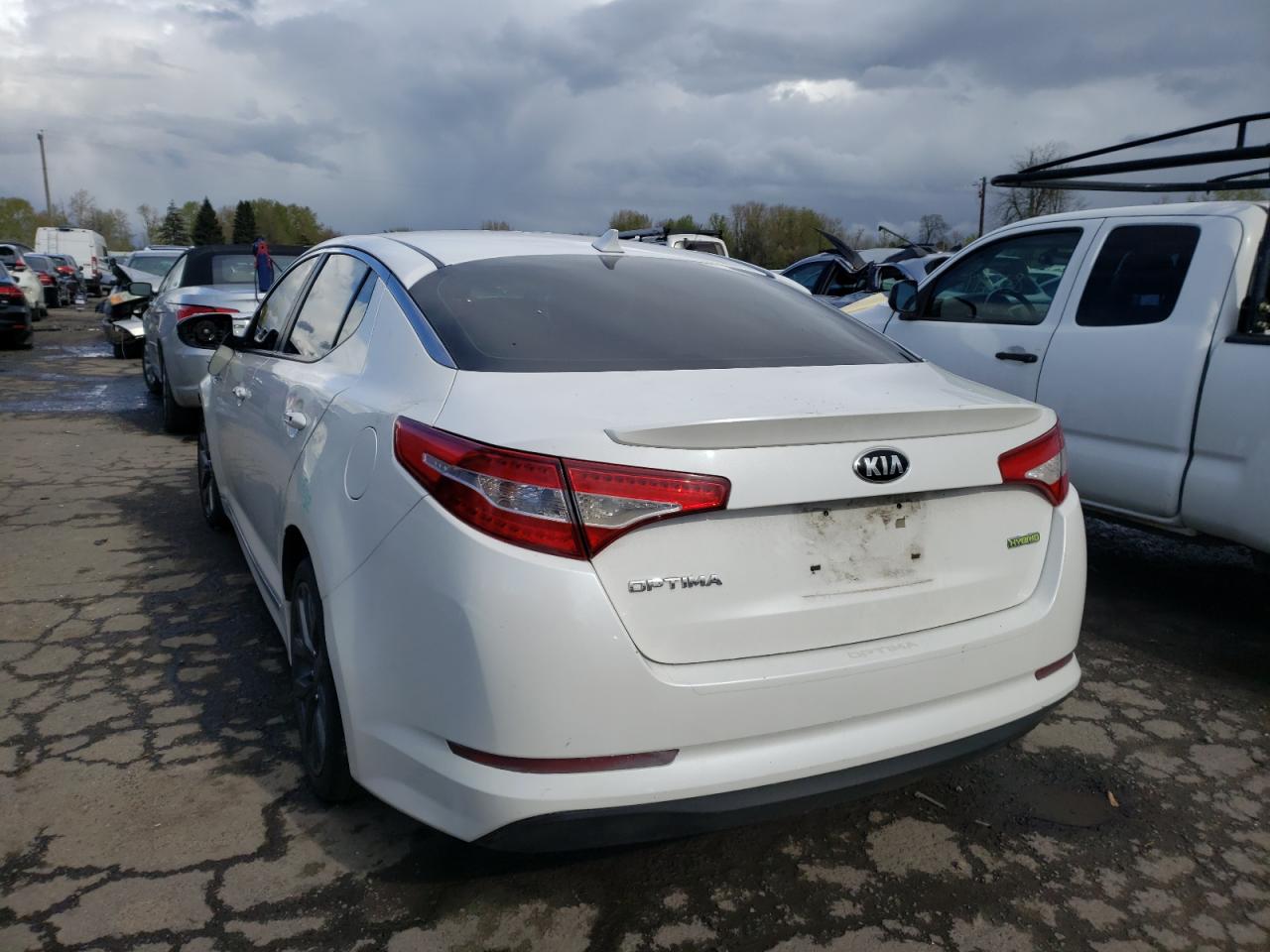 Photo 3 from auction – 2013 KIA OPTIMA HYB with VIN KNAGM4AD3D5056421