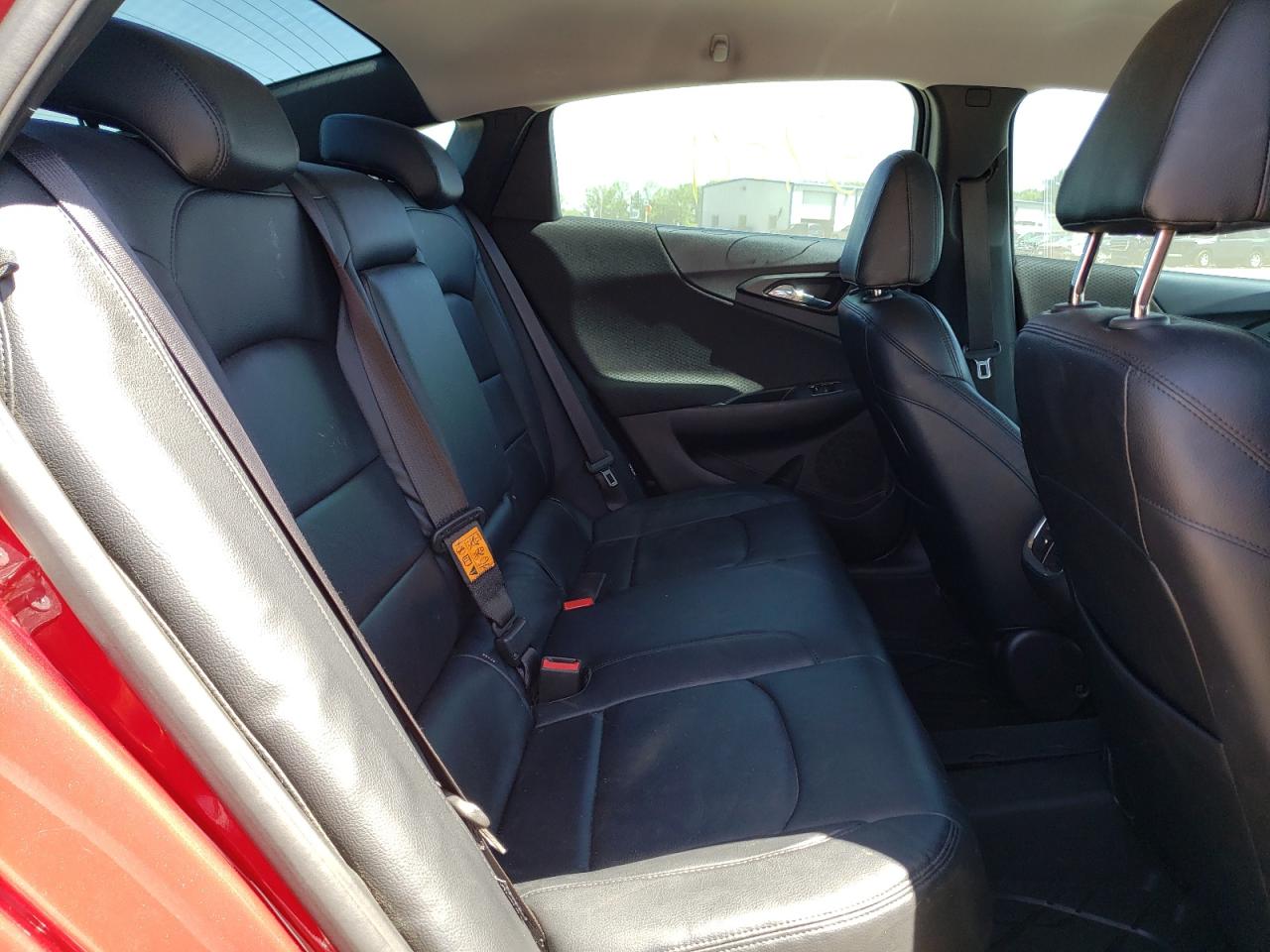 Photo 6 from auction – 2018 CHEVROLET MALIBU LT with VIN 1G1ZD5ST7JF255767