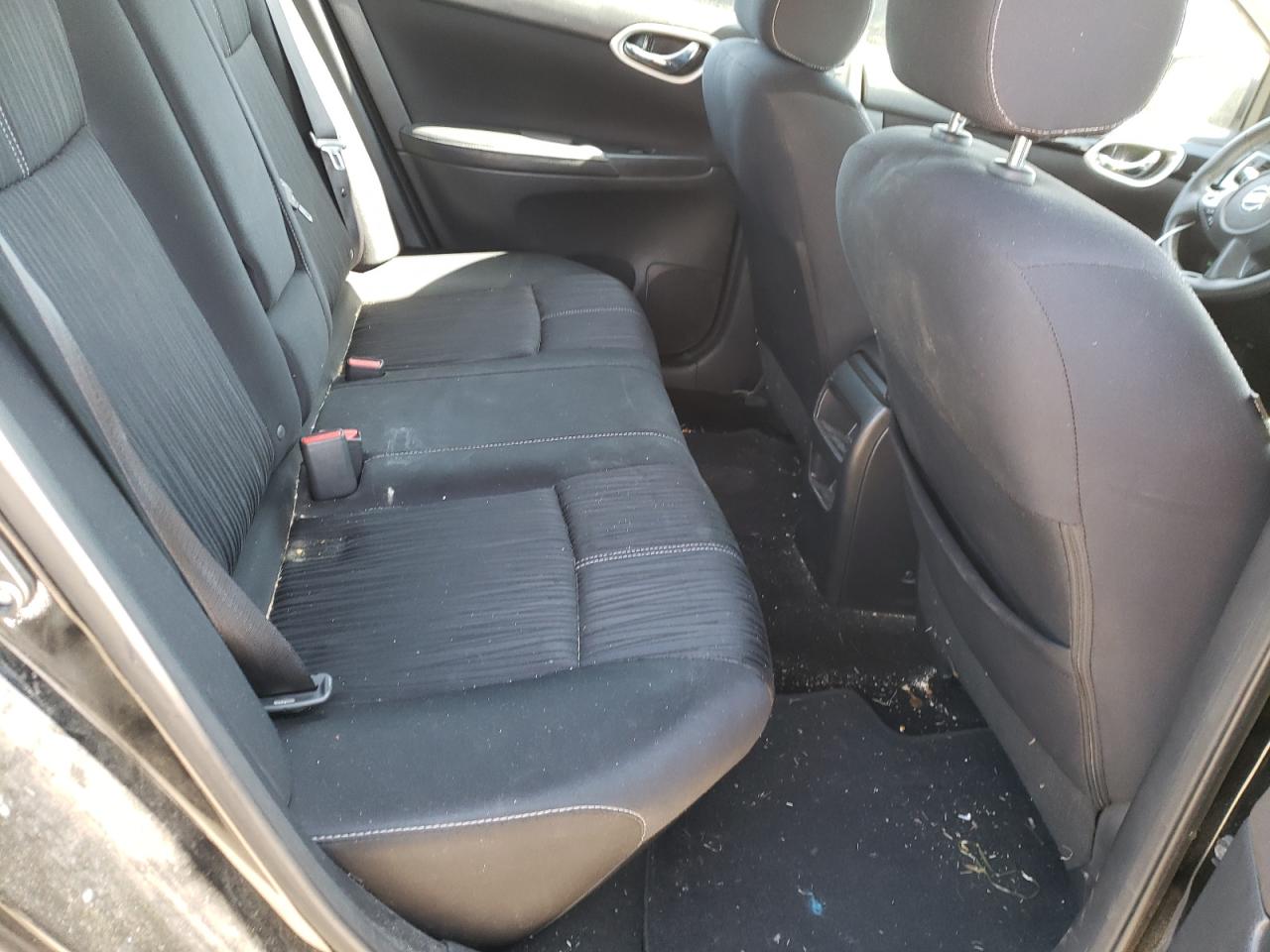 Photo 6 from auction – 2016 NISSAN SENTRA S with VIN 3N1AB7AP4GY251982
