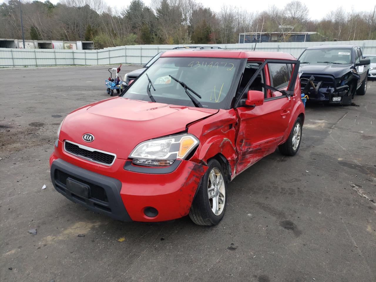Photo 2 from auction – 2011 KIA SOUL + with VIN KNDJT2A24B7221831