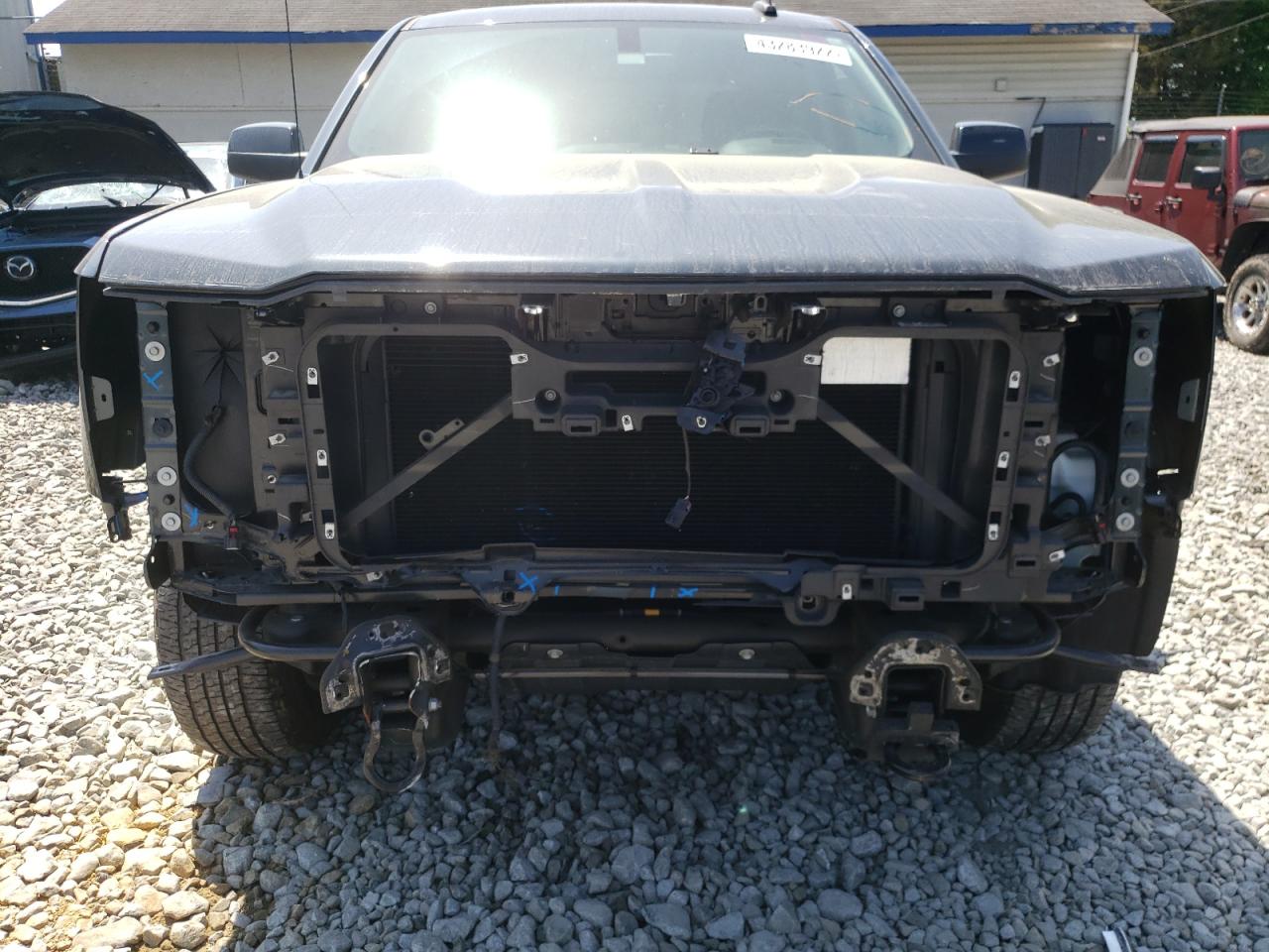 Photo 9 from auction – 2018 CHEVROLET SILVERADO with VIN 3GCUKREC9JG303956