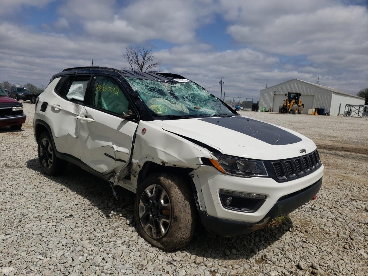 JEEP COMPASS TR 2018 with VIN 3C4NJDDBXJT198886 - Photo from auction