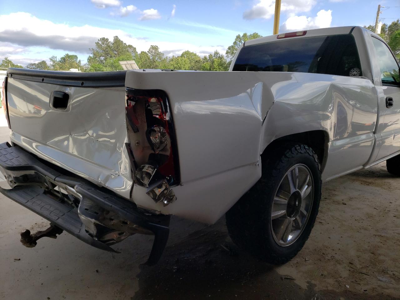 Photo 9 from auction – 2004 CHEVROLET SILVERADO with VIN 1GCEC14T34Z331129