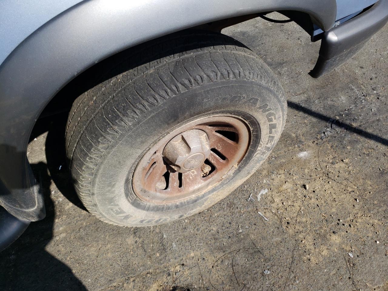 Photo 9 from auction – 1998 FORD EXPLORER with VIN 1FMYU22X6WUA92564
