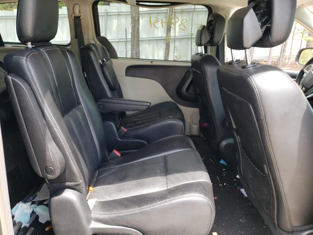 Photo 6 from auction – 2015 CHRYSLER TOWN & COU with VIN 2C4RC1BG9FR562640